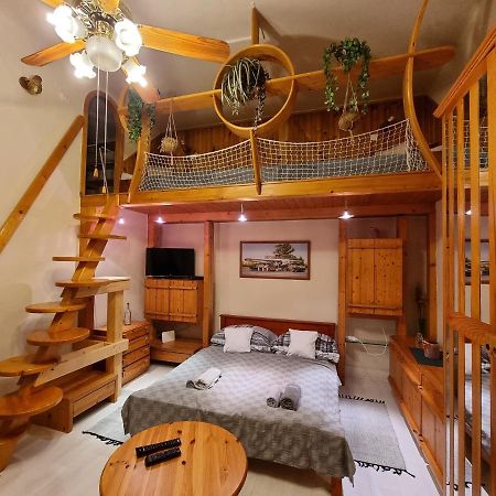 Little Cozy Apartman Mişcolţ Exterior foto