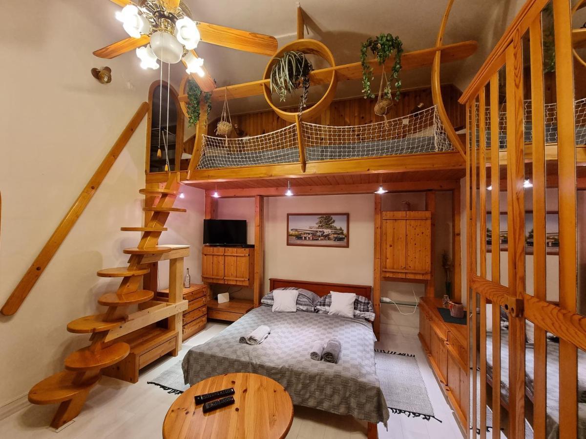 Little Cozy Apartman Mişcolţ Exterior foto